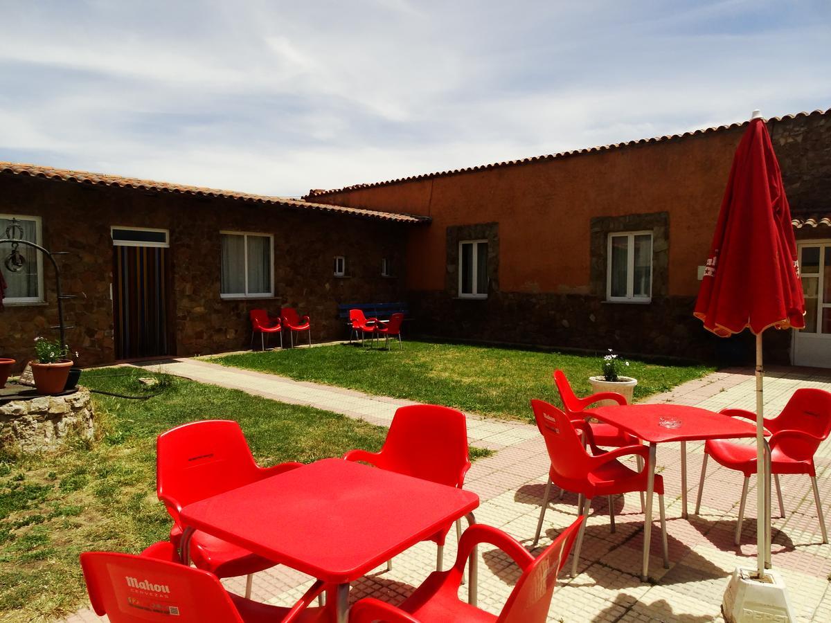 Albergue Santa Ana 산 마르틴 델 카미노 외부 사진